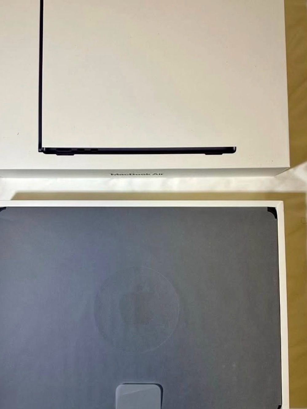 New Apple MacBook Air M2 - Space Gray Finish